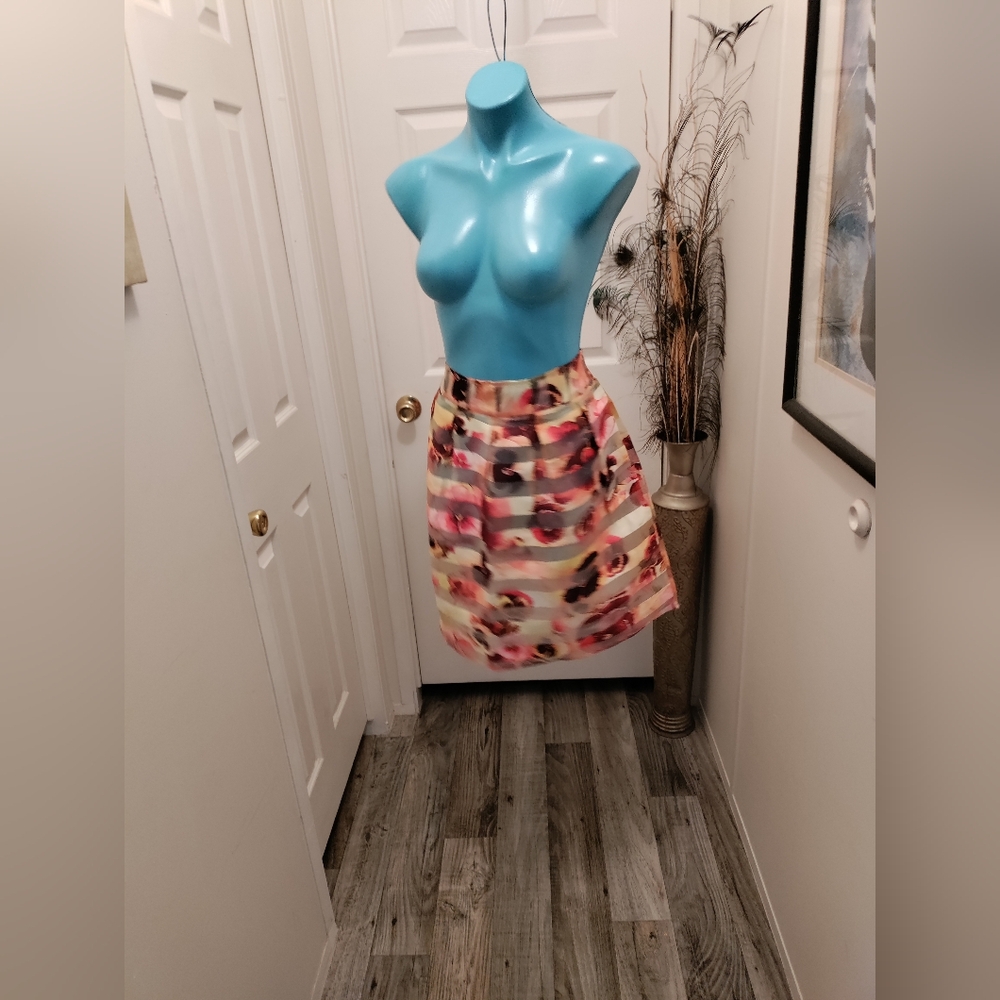 Fashion Line Skirt